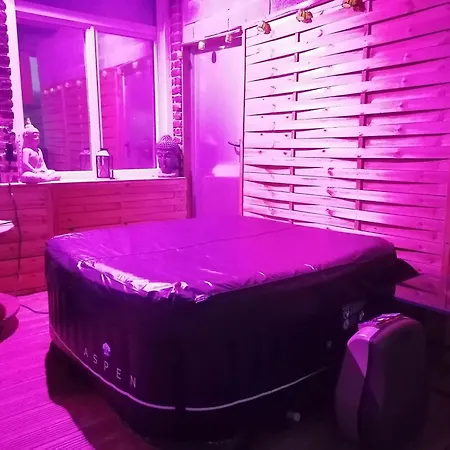 Hotel Maison De 2 Avec Jacuzzi Jardin Clos Et Wifi A 3*