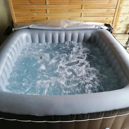 Hotel Maison De 2 Avec Jacuzzi Jardin Clos Et Wifi A 3*